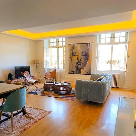 Grand 130m2 Vue Place Ducale * Charleville-Mezieres