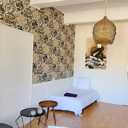 Grand 130m2 Vue Place Ducale شقة