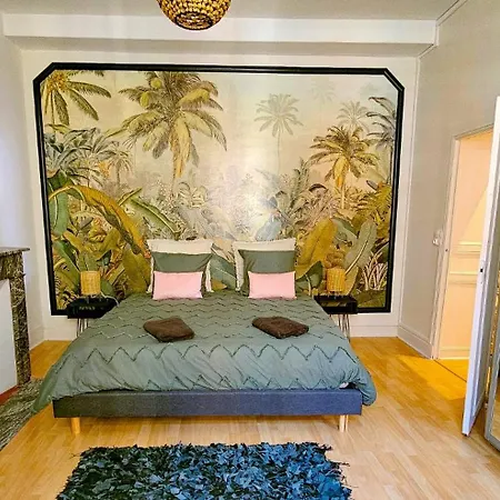 Apartment Grand 130m2 Vue Place Ducale Charleville-Mezieres