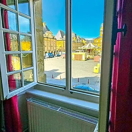 Grand 130m2 Vue Place Ducale شقة