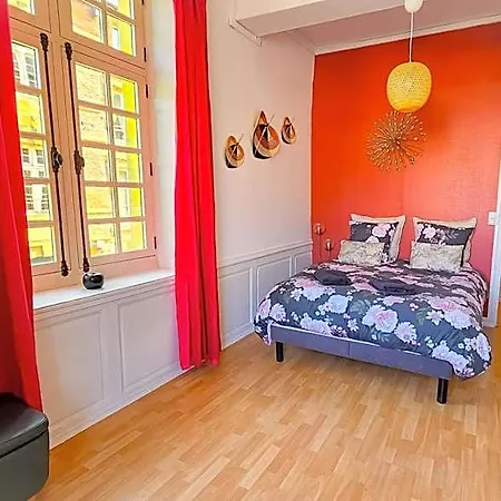 Grand 130m2 Vue Place Ducale شقة *