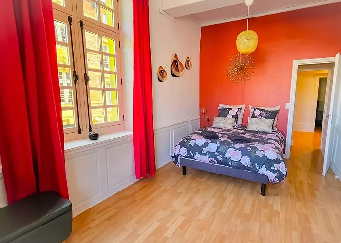 Apartment Grand 130m2 Vue Place Ducale